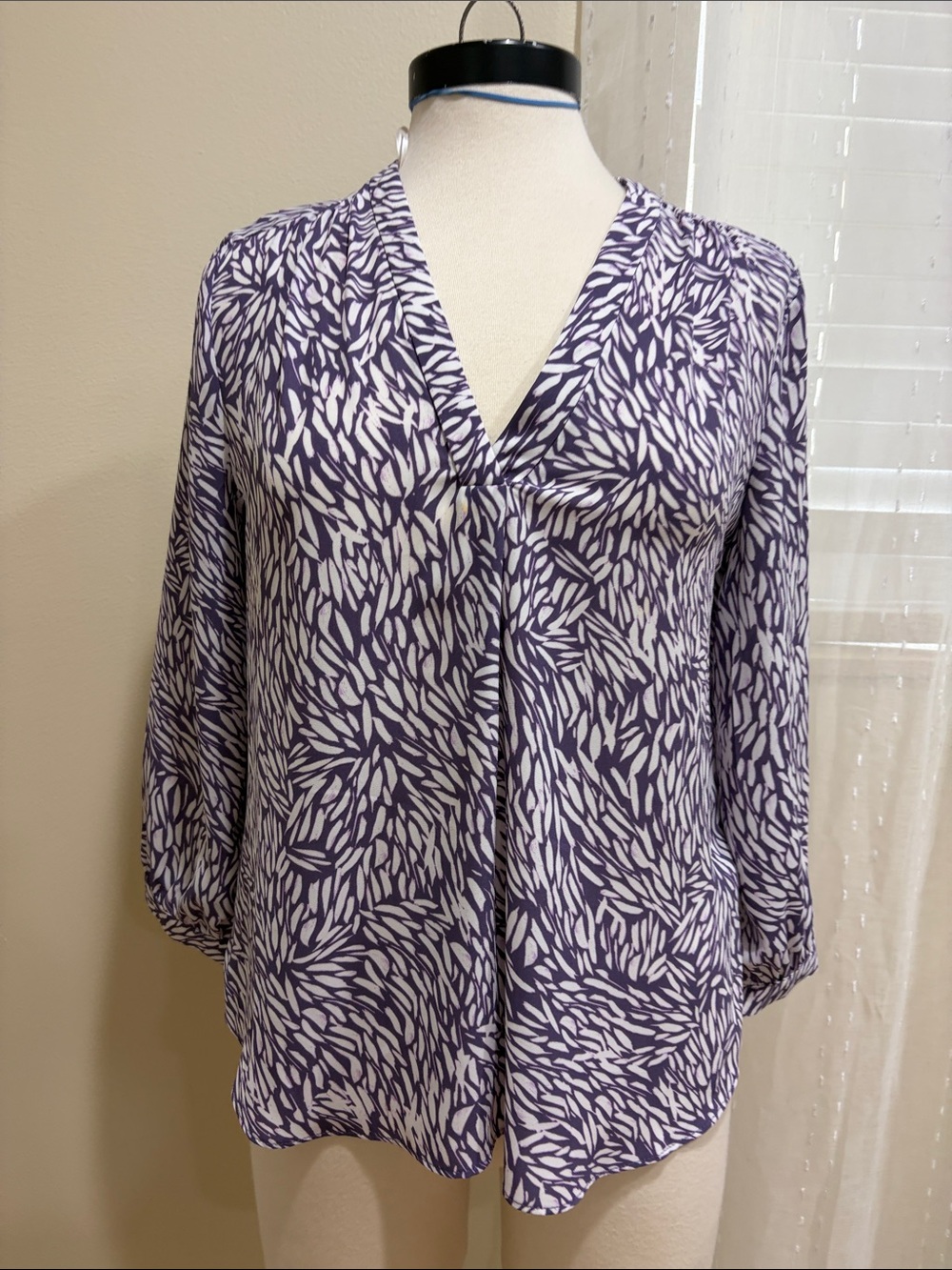 Vince Camuto Womens V-Neck Printed Blouse - Purple White size small
